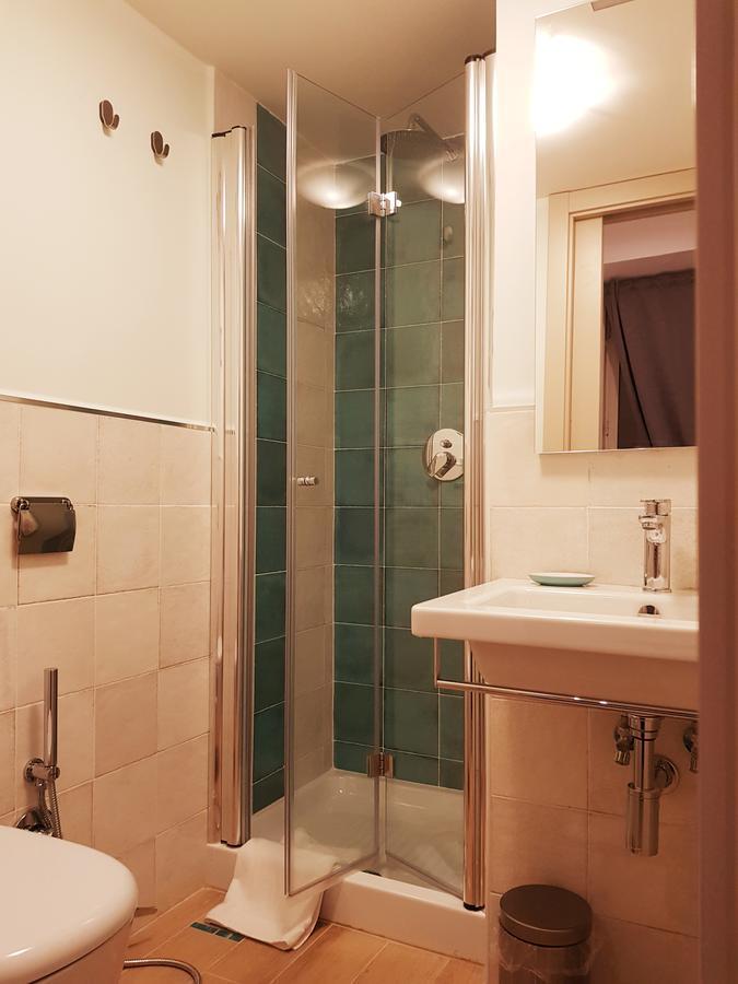 Cairoli Rooms Рим Экстерьер фото