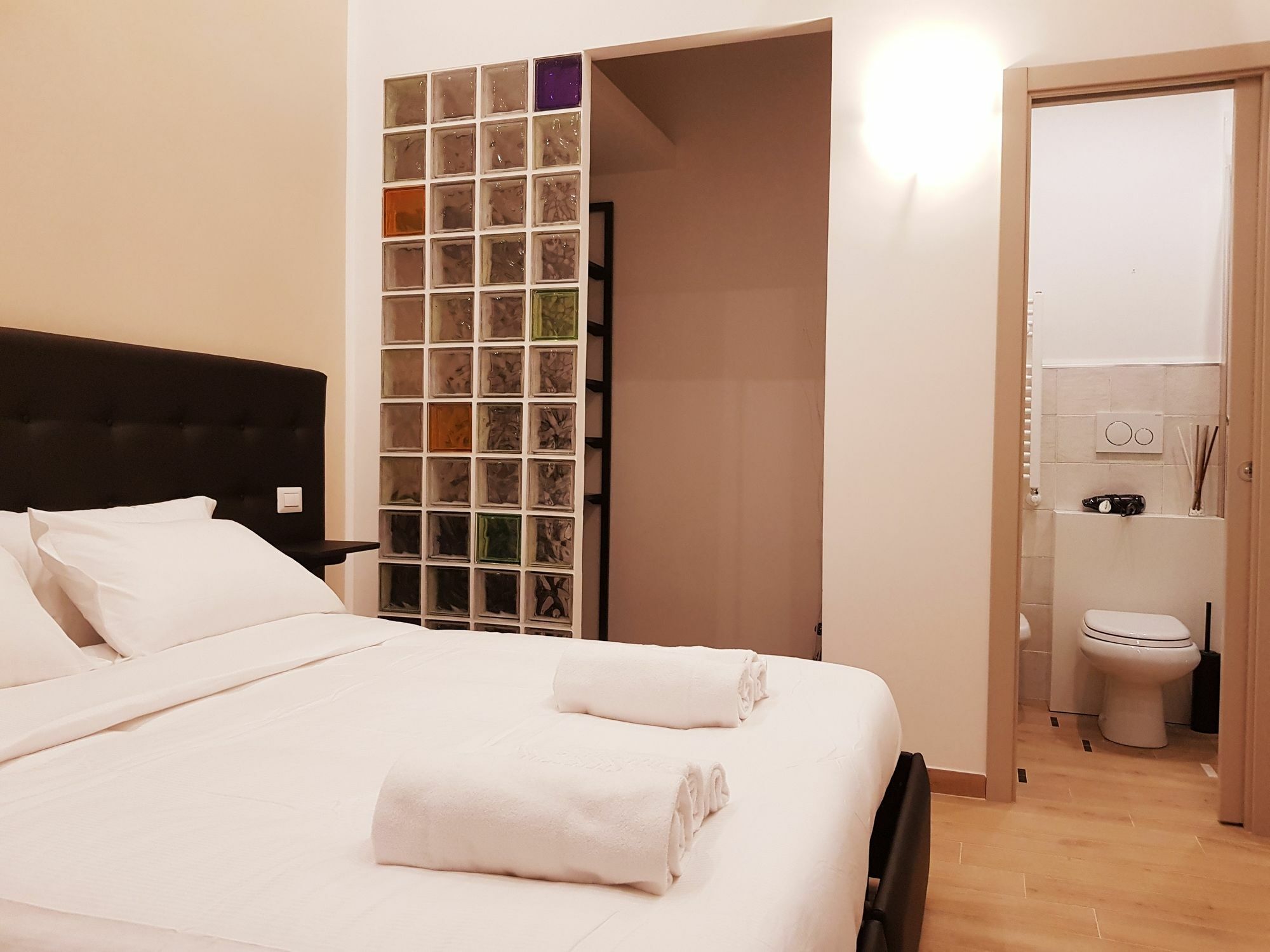 Cairoli Rooms Рим Экстерьер фото