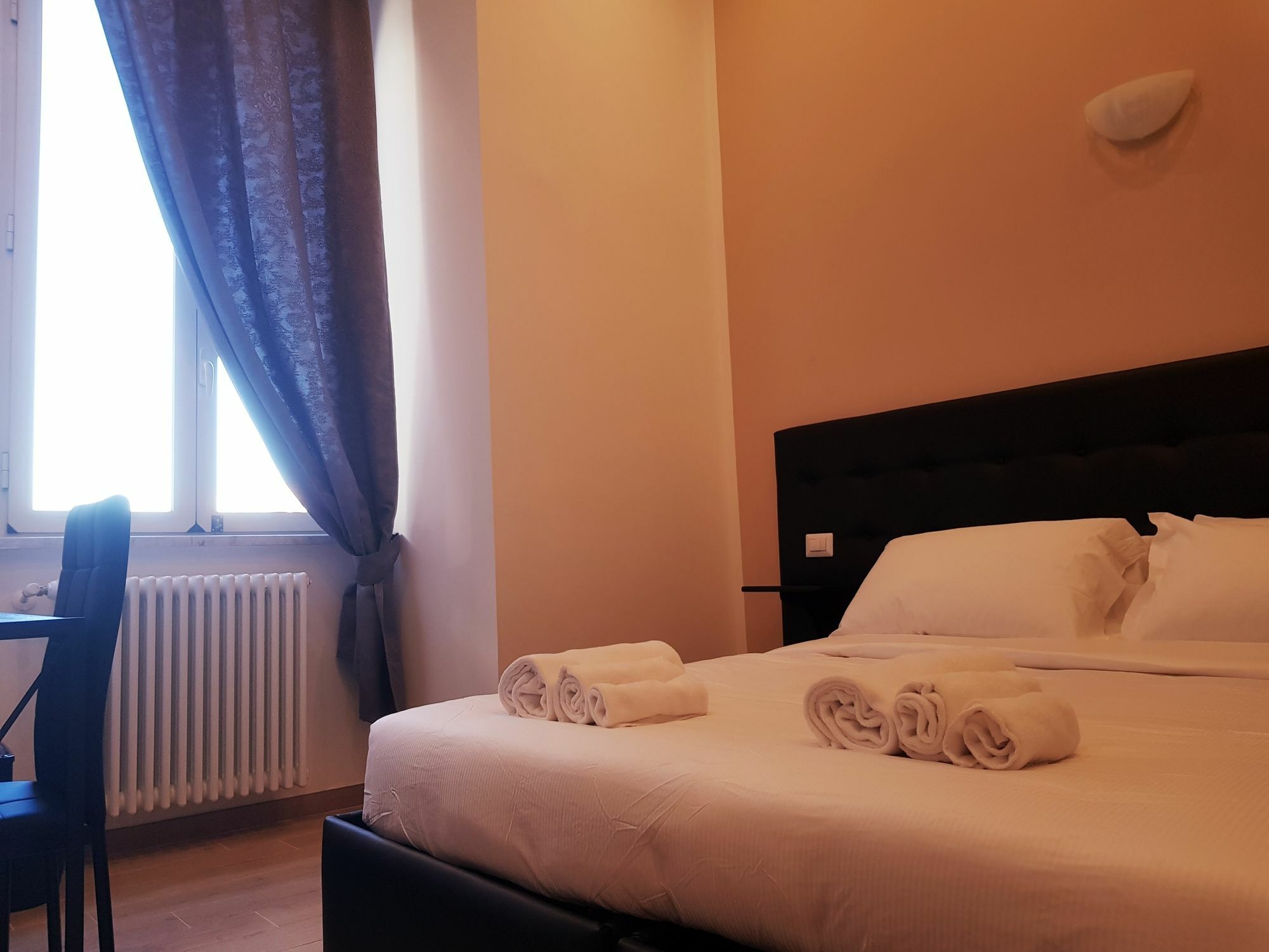Cairoli Rooms Рим Экстерьер фото